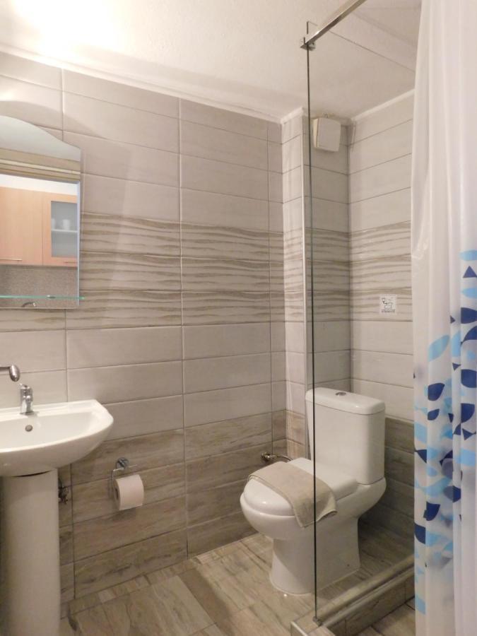 Готель Anna House 1 Сарті Екстер'єр фото